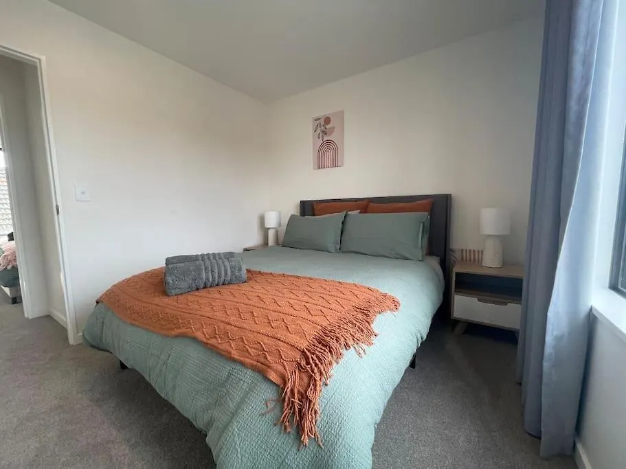 New And Serene Two Bedroom Townhouse Close To Cbd contacts