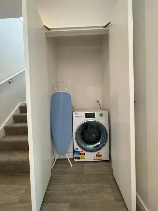 New And Serene Two Bedroom Townhouse Close To Cbd Christchurch Yeni Zelanda