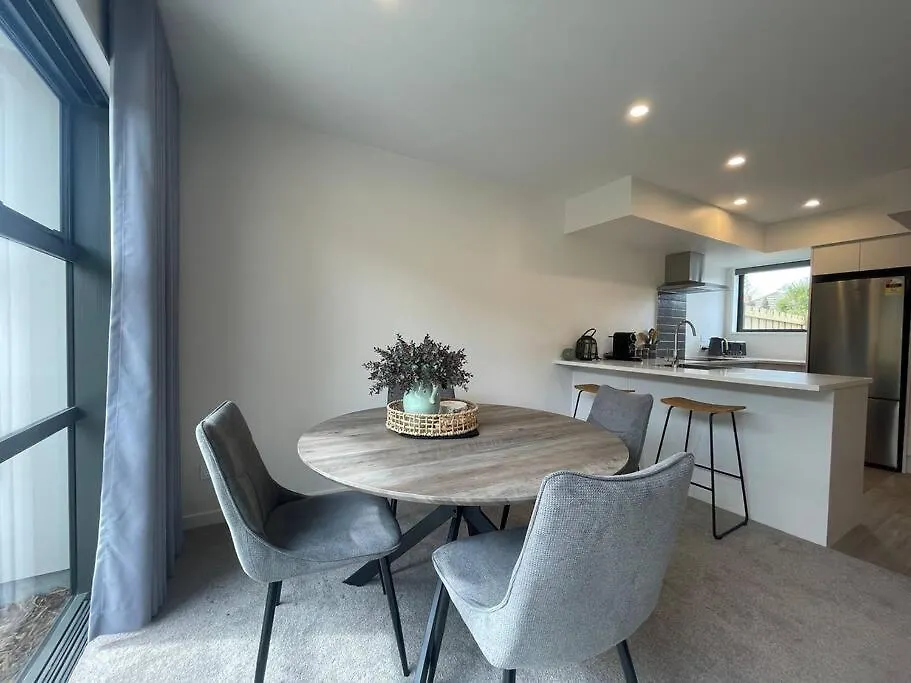Daire New And Serene Two Bedroom Townhouse Close To Cbd Christchurch
